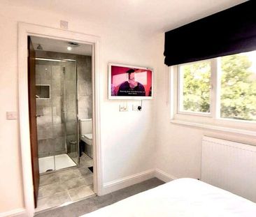 Pyrford Road, Woking, Surrey, GU22 - Photo 5