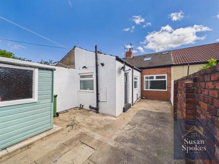 2 bedroom terraced house to rent - Photo 5