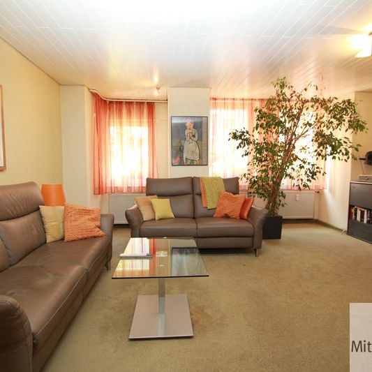 gemütliche Altbauwohnung mit hohen Decken - Foto 1