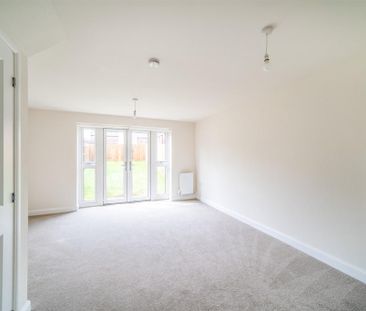 3 bedroom semi-detached house to rent - Photo 2