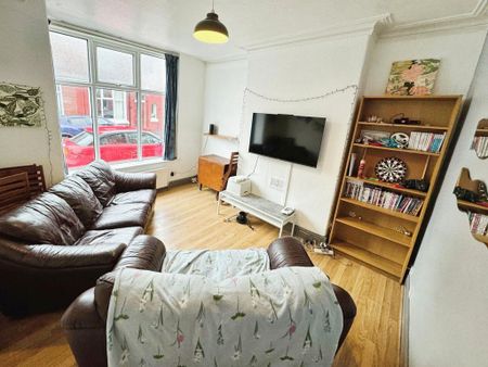 4 bedroom house to rent - Photo 2