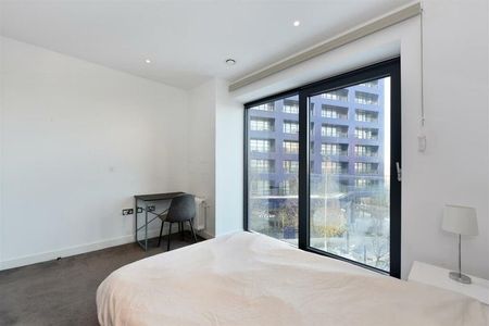 2 Bed Flat, City Island Way, E14 - Photo 5