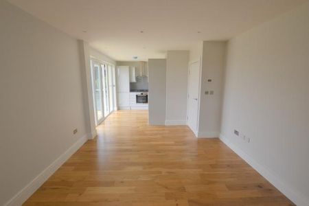 Flat 55 Eastgate House, 122 Thorpe Road, NR1 1FE - Photo 3