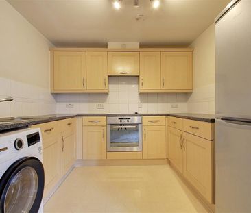 Ovaltine Court, Kings Langley - Photo 3