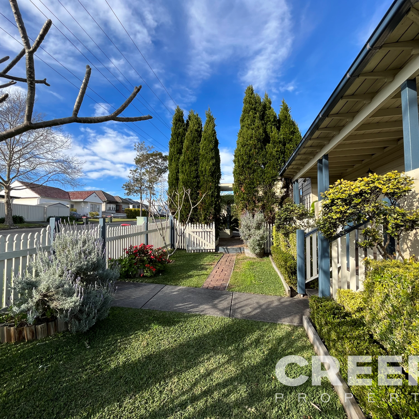 77 Lockyer Street, Adamstown - Photo 1