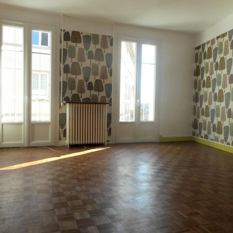 COUTANCES, centre ville - Photo 1