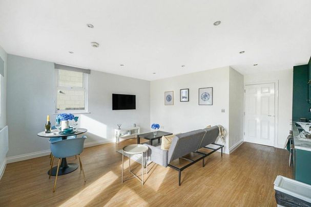 1 bedroom flat to rent - Photo 1