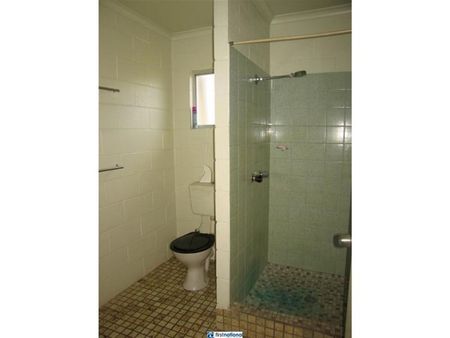 TWO BEDROOM UNIT CLOSE TO CENTRAL ATHERTON - Photo 2