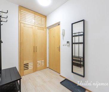 Pronájem bytu 2+kk 63 m² - Photo 1