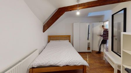 3 bedroom apartment to rent - Photo 2