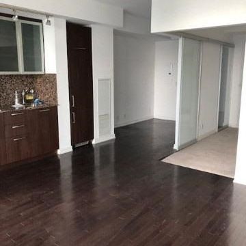 For Lease - 14 York Street Unit# 3304, Toronto, Ontario - Photo 1