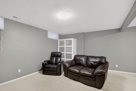 For Lease - 24 Whelan Drive, Barrhaven, Ontario - Photo 2