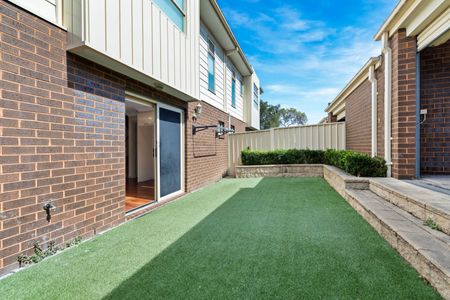 1/65 Lincoln Road, Essendon VIC 3040 - Photo 2