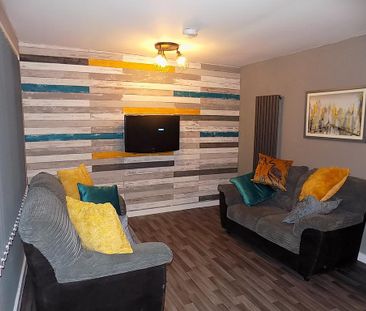 1 bedroom in a house share to rent - Photo 2