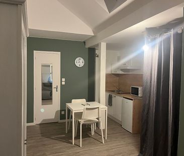 Location Appartement 1 pièce 21m² - Photo 6