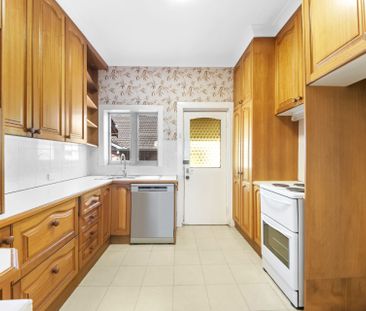 2 Bedroom Home with Stunning Harbour Views - Photo 1