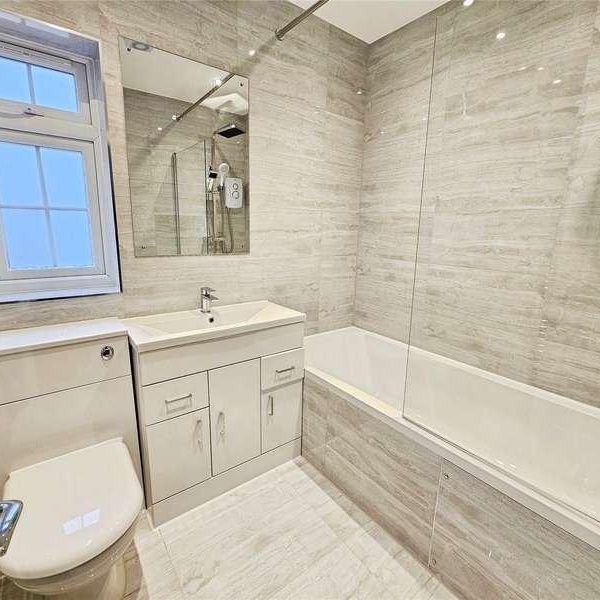 Bulstrode Way, Gerrards Cross, SL9 - Photo 1