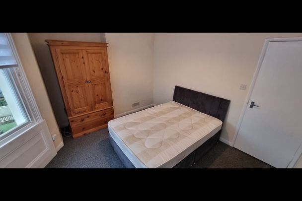 Room in a Shared Flat, Hove, BN3 - Photo 1