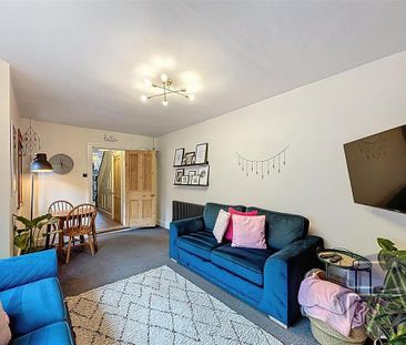 3 bedroom semi-detached house to rent - Photo 3