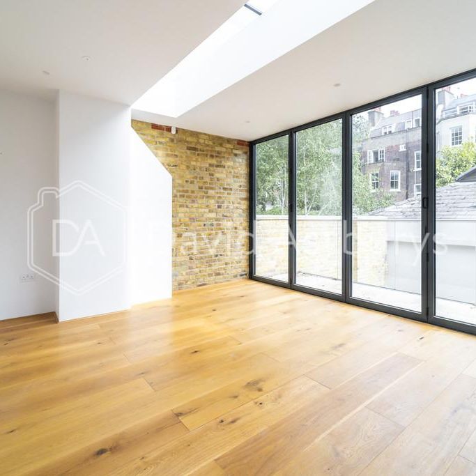 4 bedroom end of terrace house to rent - Photo 1