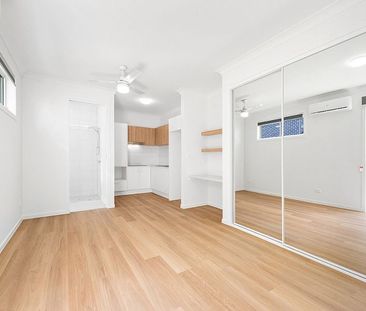 STUDIO APARTMENT UNIT 3 ONLY! - Photo 6