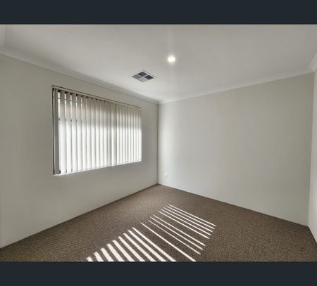 19 Tortorici Way, Yangebup, WA 6164 - Photo 4