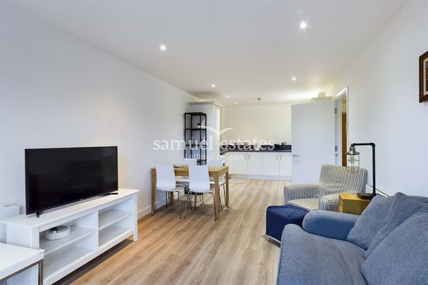 1 bedroom flat to rent - Photo 1