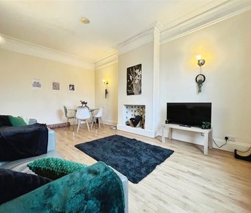 St. Judes Road, Englefield Green, Egham, Surrey, TW20 0DB - Photo 2