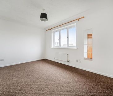 2 bedroom semi-detached house to rent - Photo 3