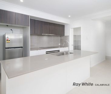 FAMILY HOME IN GREENBANK - COVELLA ESTATE - Photo 6