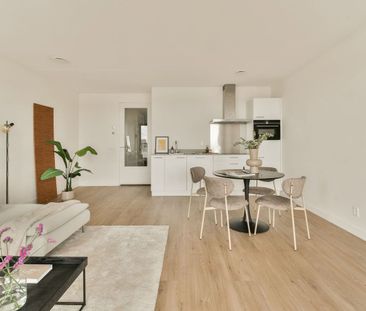 Appartement te huur: Hellingbaan 78 1033 DB Amsterdam - Photo 1