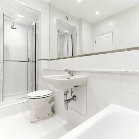 2 bedroom house in London - Photo 4