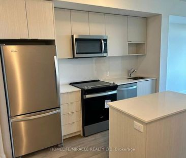 Burnhamthorpe and Robert Speck Brand New 2Bdrm 1Parking 1Locker - Photo 4