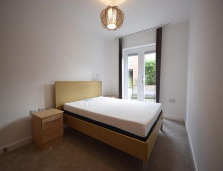 Warwick Court, Cheadle - Photo 3