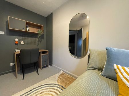 6 Bed Terraced House, Gadd Street, NG7 - Photo 4