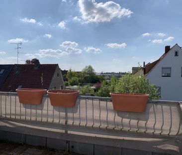 KNIPFER IMMOBILIEN – Elegante Wohnung mit Dachterrasse und TG in Au... - Photo 1