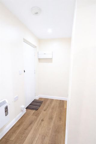 Tonbridge Road, Maidstone ME16, London - Photo 4