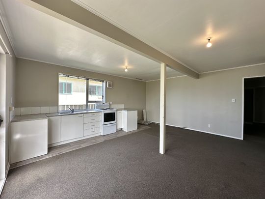 2-Bedroom Flat in Newlands - Photo 1