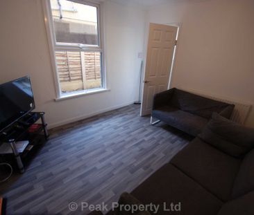 Room 1, Napier Avenue, Southend On Sea - Photo 3