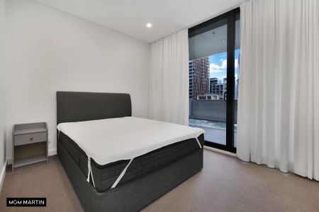 MGM MARTIN - FURNISHED TWO BEDROOM APARTMENT PLUS STUDY - Photo 3