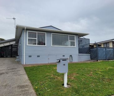 16 Trelawney Crescent, Westown, New Plymouth - Photo 3