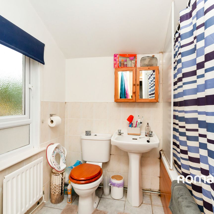 2 bedroom terraced to rent - Photo 1