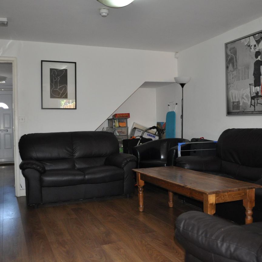 126 TEIGNMOUTH ROAD - Photo 1