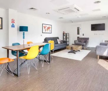Gold Studio - Photo 1