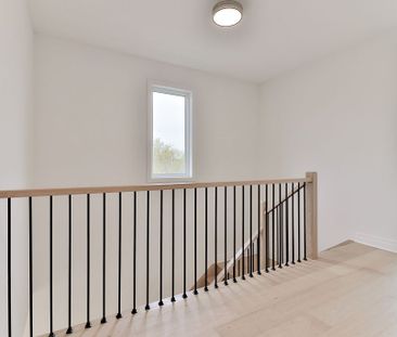 For Lease - 20 Berczy Manor Crescent, Markham, Ontario - Photo 5