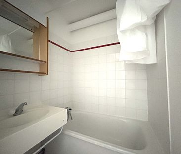 CAEN NORD CAMPUS 2 STUDIO état Neuf avec parking en sous sol RESIDE... - Photo 3