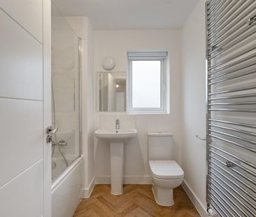 3 bedroom detached house to rent - Photo 5
