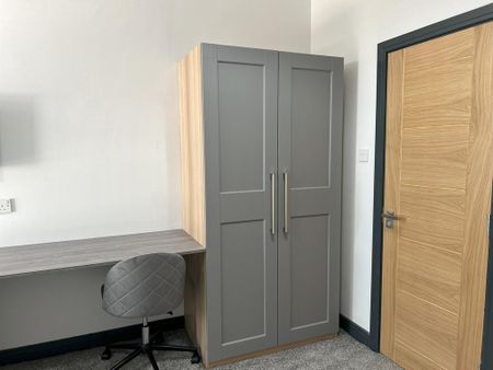 2 bedroom flat to rent - Photo 3