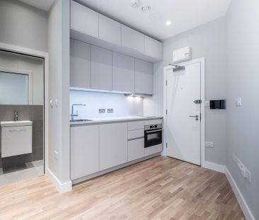 Flat to rent - Photo 2