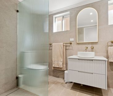 Style, Space and Great Surroundings - Photo 2